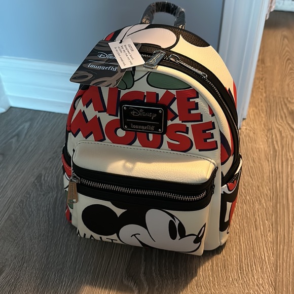 ✨HOST PICK✨ Loungefly Mickey Mouse Backpack - Picture 2 of 7